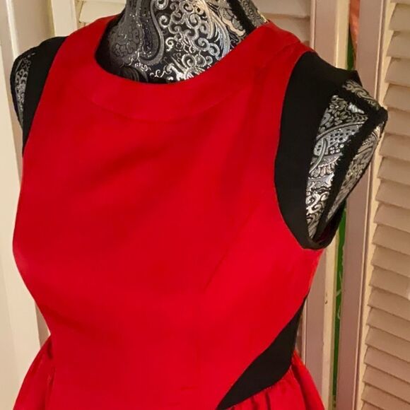 Prabal Garung Red Illusion Fit & Flare Dress Limited Edition for Target. Size 4 - Picture 4 of 17